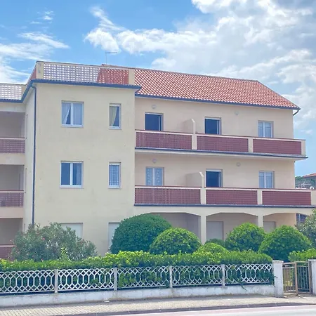 Apartment Fronte Mare Quadrilocale 6 Posti, Tv Lavatrice Posto Auto Int 5 Marcelli